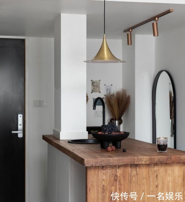 厨房|要是一个人过,就买下一套20㎡小复式照他家装,太潇洒了