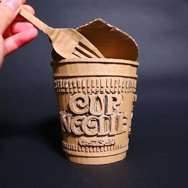 萨克斯|日本妹子将废弃纸板做成模型,是可以被称为杰作的艺术品