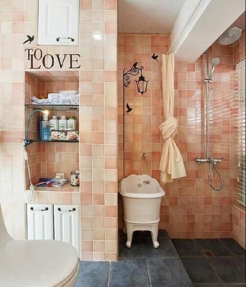 卫生间|129平大三房，厨房卫生间装修太有特色，朋友来参观都一脸惊讶