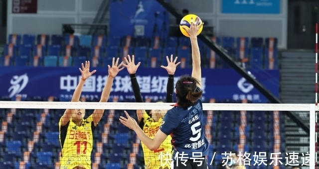 辽宁女排|一传满天飞!女排新版王一梅被打回原形,丁霞飞奔救球令人心疼