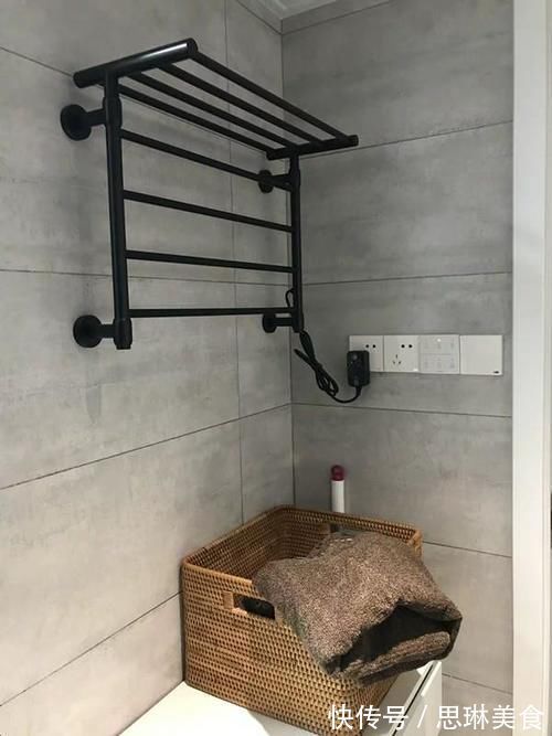 毛巾架|又能烘干又能杀菌,老妈在卫生间装个电热毛巾架,也太好用了