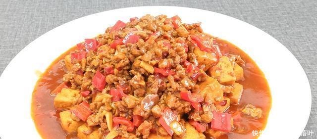  下次吃“炒豆腐”时，别直接下锅就炒，加上这一步，豆腐才入味