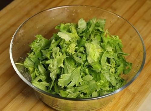 芹菜杆|吃芹菜为什么不吃叶子?其中的原因你知道吗?为了健康,了解下