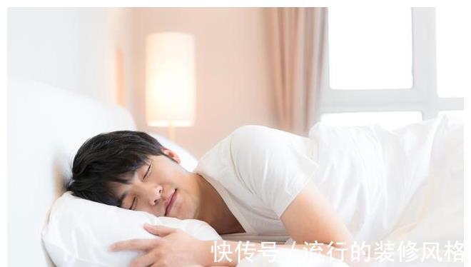 排毒|出汗就是在排毒？夏季有这4种异常出汗，也要当心