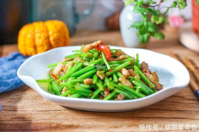  茼蒿茎|这个菜貌不惊人，却营养丰富，可惜很多人冷落了它！