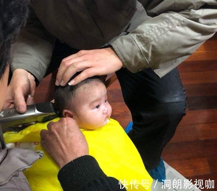 胎毛|宝宝胎毛什么时候剃最好医生不是满月不是百日,家长不要弄错