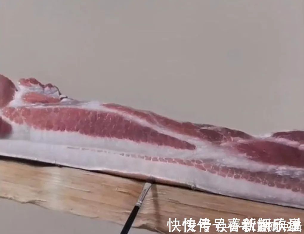素材|油画家以猪肉为素材,创作了一幅绘画作品,惊艳了很多人