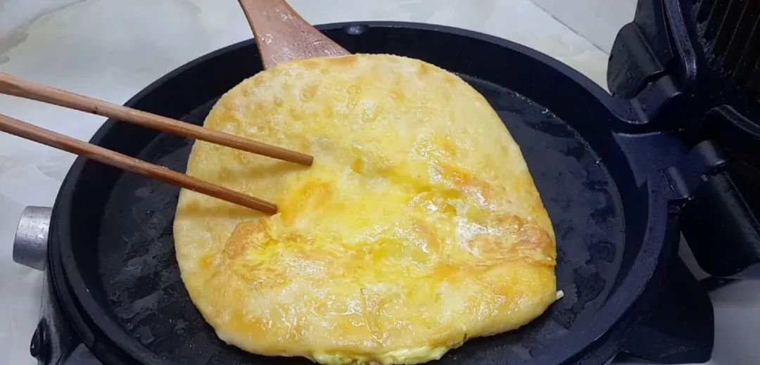 大泡|我家烙饼从来不早起,冰箱里一放,比手抓饼好吃,一次四个不够吃