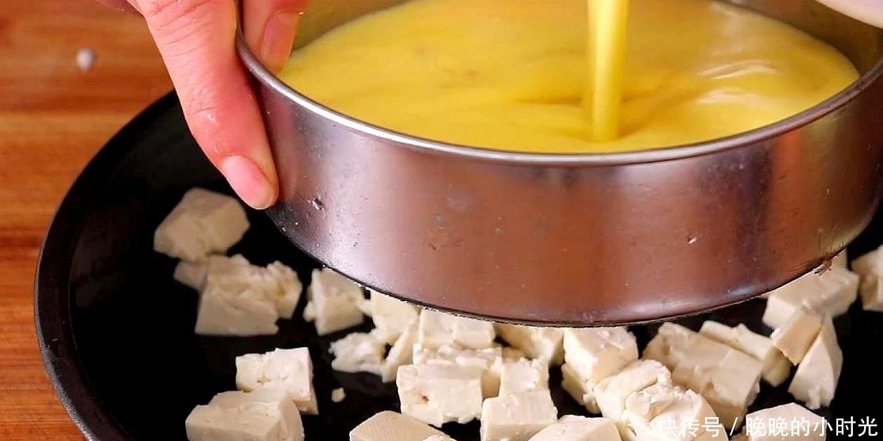 1块豆腐，4个鸡蛋，简单一种做法，成本低比吃肉还解馋