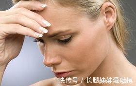 肝脏|“肝毒”太深,“脸上”有3种表现,排除肝毒,按一穴、吃三蔬