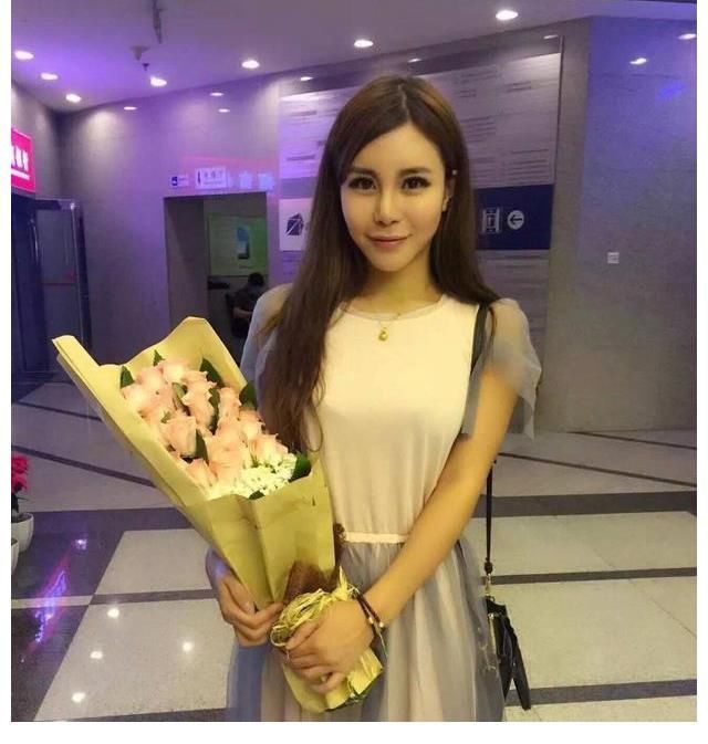 近况|马诺近况罕见曝光,曾因“宁愿坐在宝马里哭”被封杀!