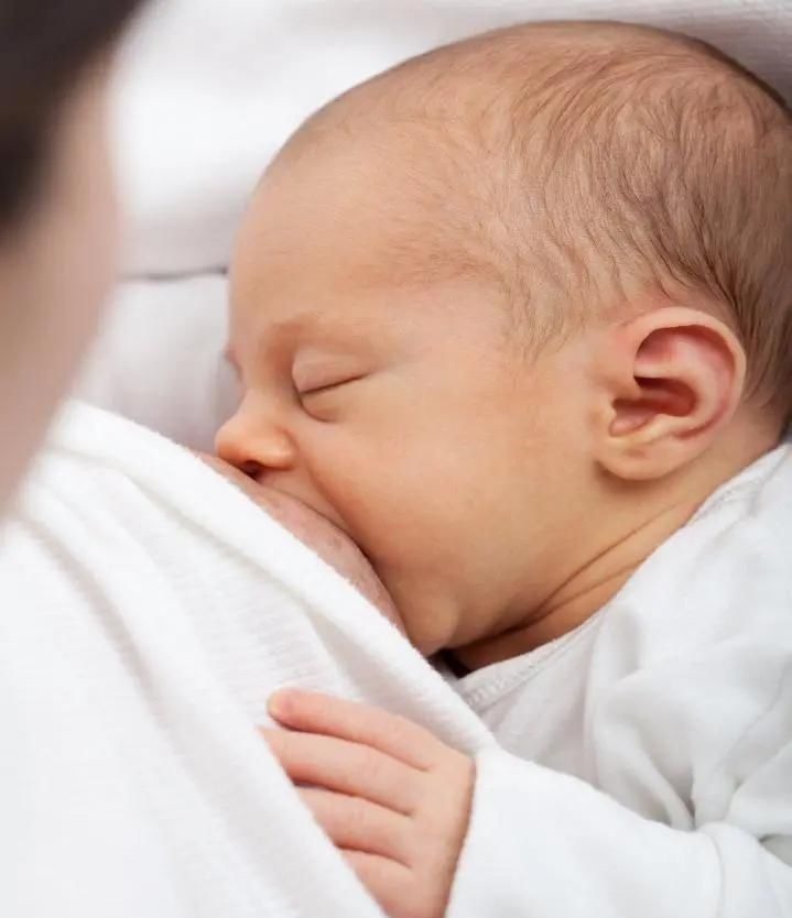 宝宝|母乳过稀就是质量不好？看起来稠的母乳更有营养？每个阶段的母乳都值得拥有