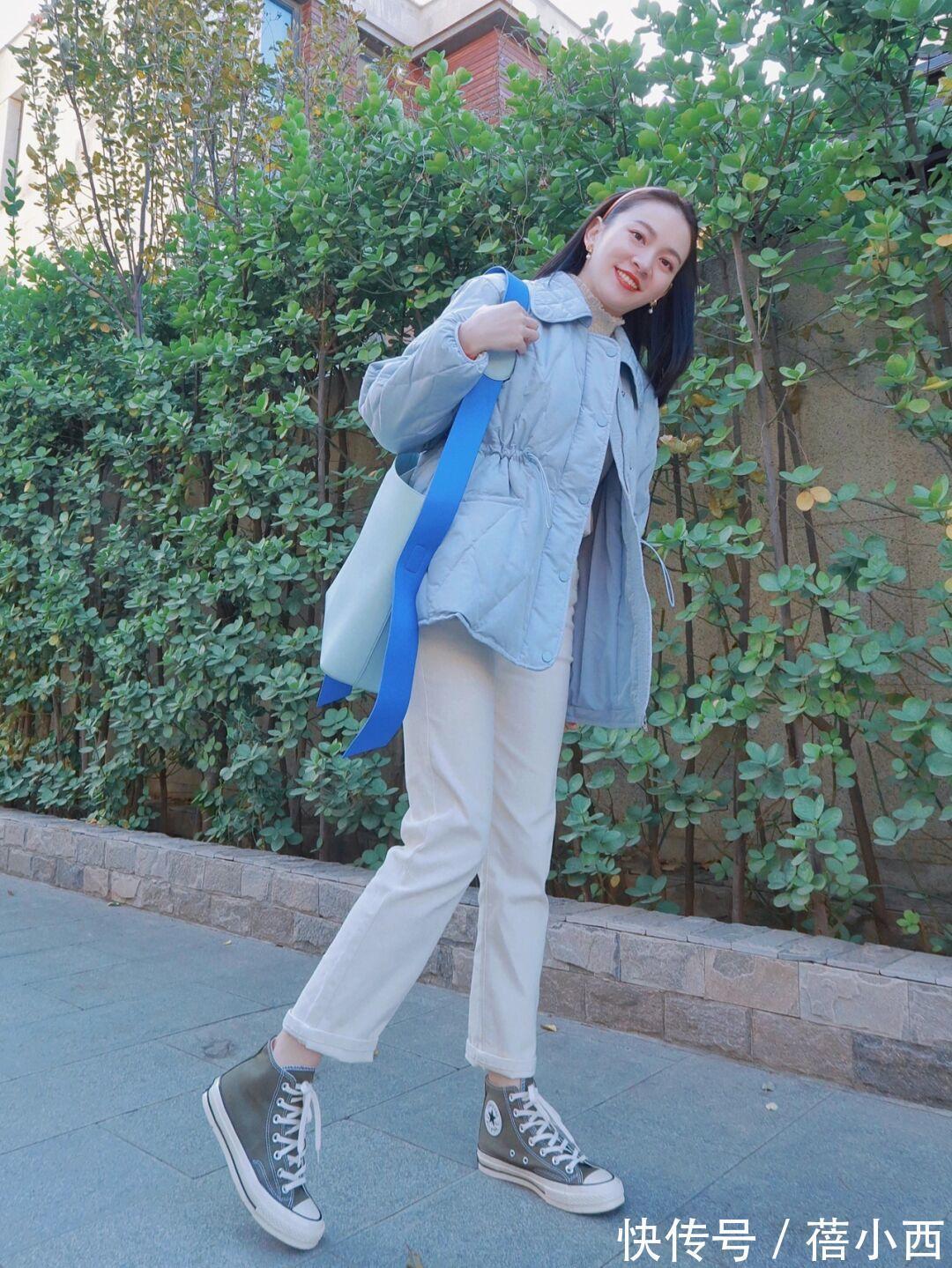 天蓝色|冬季赶时髦也不能忘了保暖,分享4款实用“羽绒服”,适合普通人