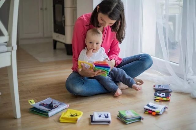 强强|1岁宝宝摔下床,妈妈的做法让婆婆直呼冷血,医生却说:做的对