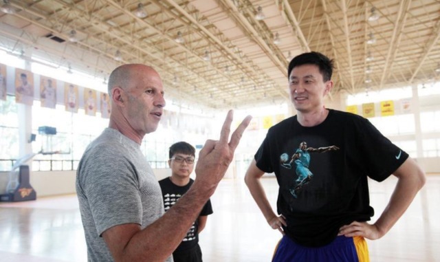 cb正式官宣!CBA名帅意外下课,或重返中国男篮,与杜锋再携手