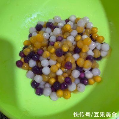芝士芋圆手抓饼|芝士芋圆手抓饼