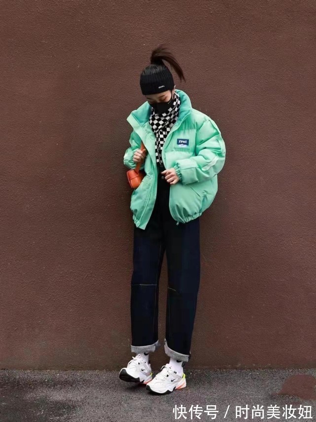 基础款 今年出镜率最高的“羽绒服”,不仅保暖洋气还显腿长,小个子照搬