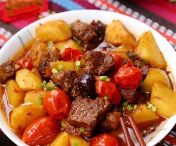 20年大厨教你烧牛肉的最好吃做法,牛肉软烂鲜香美味,不腥不柴!