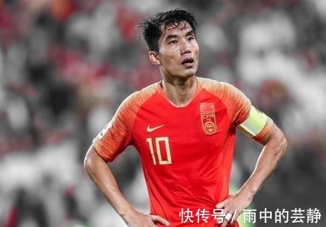 国家队|国足破65年纪录!李霄鹏组豪华教练团,超过8人,范志毅没被邀请