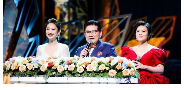 央視晚會(huì)打造“六公主主持團(tuán)”，藍(lán)羽擔(dān)任門面，主持人顏值都不差