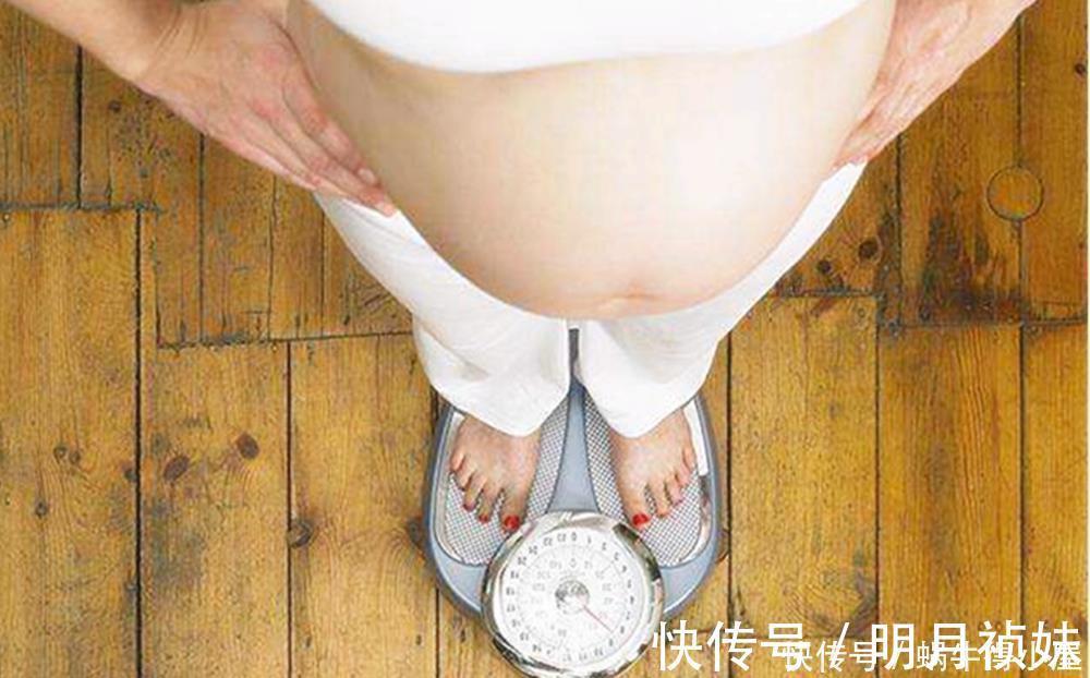 生长发育|女性怀孕后，睡觉时的这个行为，对胎儿发育影响很大，孕妈别大意