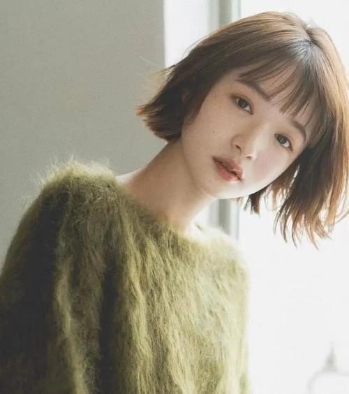 2021具有代表性的发型：一刀切气质A，撕漫发型小个子太合适！