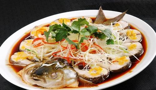 女性不想滿臉色斑，要堅(jiān)持吃3種食物，祛除皺紋、美白護(hù)膚