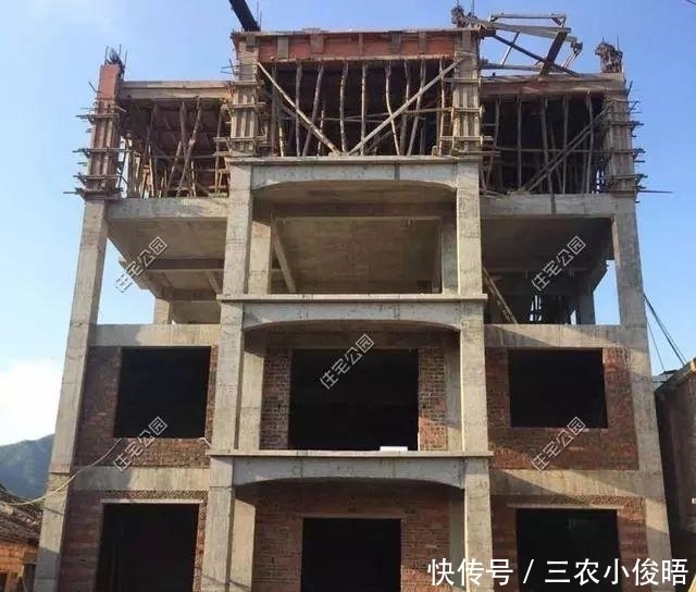 造价|黄家三兄弟为圆94岁老母亲新家梦，67万建6层框架电梯房