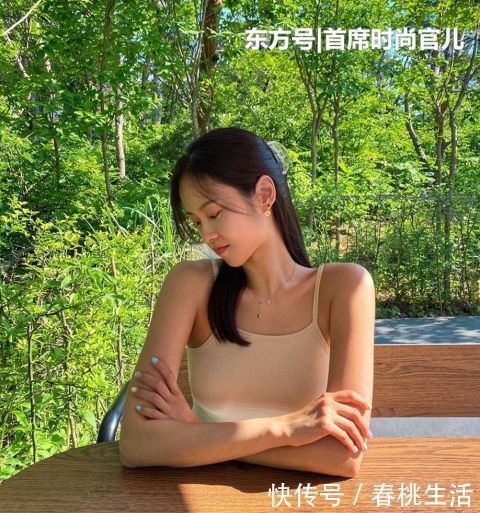 高跟鞋|街拍女神魅力的小姐姐，穿搭打底裤，彰显出时尚魅力