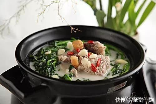 春节年夜饭必做的45道家常菜，色香味俱全，上桌抢着吃，收藏哦