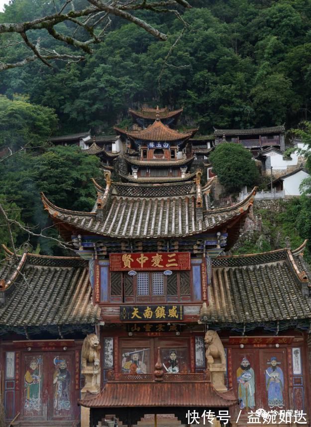 白玉楼|这座“嵌”在悬崖峭壁上的寺庙，风景如画，令人沉醉