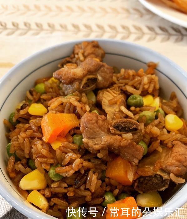 搞定|超适合懒人的排骨焖饭,电饭锅就能搞定,香而不腻做法简单