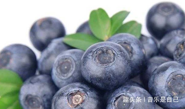 排毒|女性要排毒，多吃4种食物，保护视力，缓解便秘，好处多多！