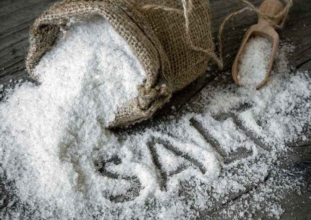 塑料袋|生姜储存不当易发芽生姜加料装进塑料袋,常温储存更久不发芽