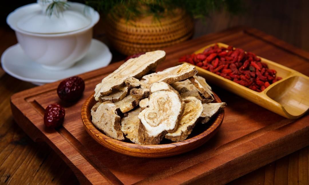 湿气|脾虚湿气重及痰湿体质,常用这六味中药,健脾祛湿又和胃!