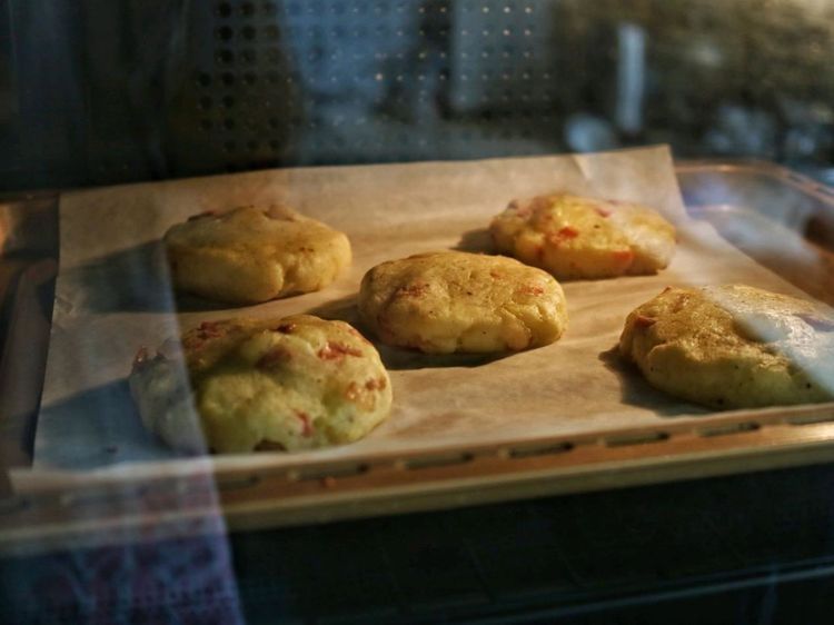 自制培根芝士土豆饼，香甜软糯还能拉丝，味道太好吃了