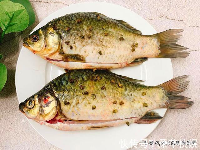 鱼肉|鱼肉保鲜时，直接放到冰箱是大错特错！多加这1步，鱼更香更入味