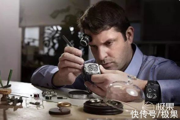 urwerk 钢铁侠「专用」手表最终版发布！功能复杂，造型奇特