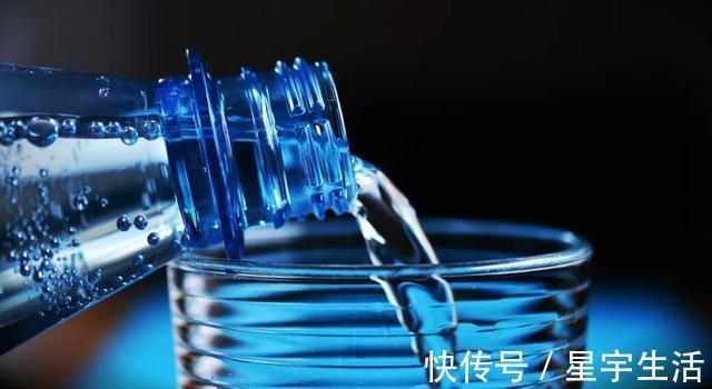 咖啡因|起床、晚上喝白开水的人!这样喝水,将毁掉自己的肾