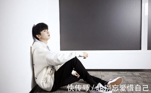 小北|18岁马嘉祺是第三个获得三星的演员,台词功底好,章子怡亲自与他对戏