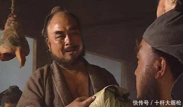 礼貌|郑屠切肉十分礼貌,而金翠莲本来就欠钱,郑屠让她还钱何罪之有