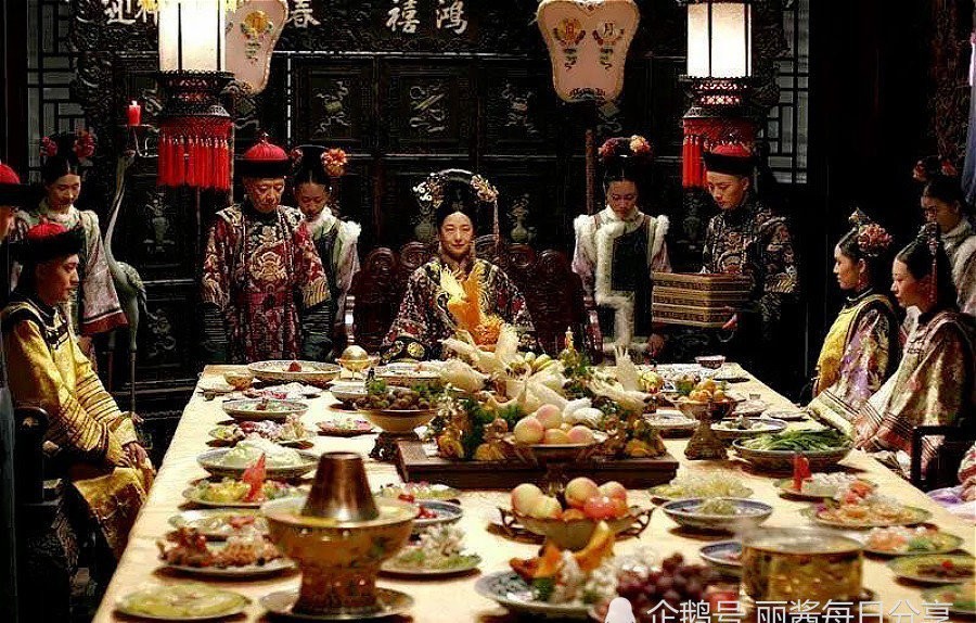 乾隆帝|清朝乾隆帝的年夜饭,真是极尽奢侈,109个碗碟每道菜都是人间极品