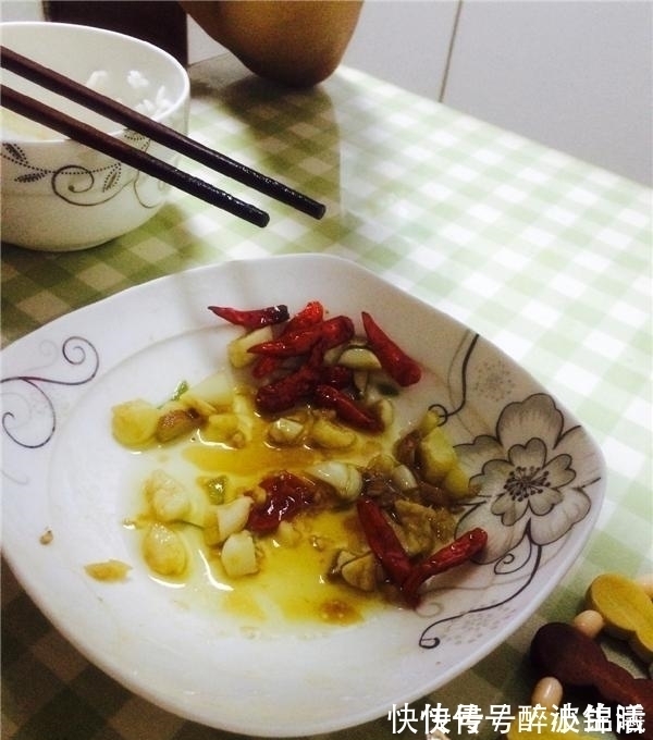 翻倍|别总是炒蒜泥空心菜了, 试试加它一起炒, 好吃翻倍, 孩子都爱