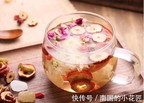 山楂|学会菊花泡水的搭配,坚持喝,男人越喝越强壮,女人越喝越漂亮