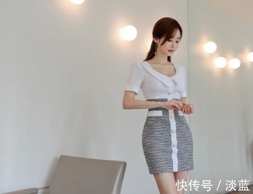 ：沥青麻纹浅灰十字巴洛克衣裙|时尚穿搭孙允珠：沥青麻纹浅灰十字巴洛克衣裙