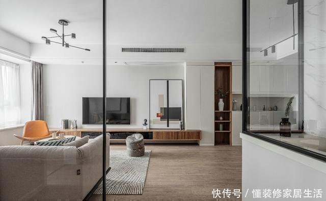 装饰画|再买房，一定要学他家“化繁为简”，70平的房子美得很高级晒晒
