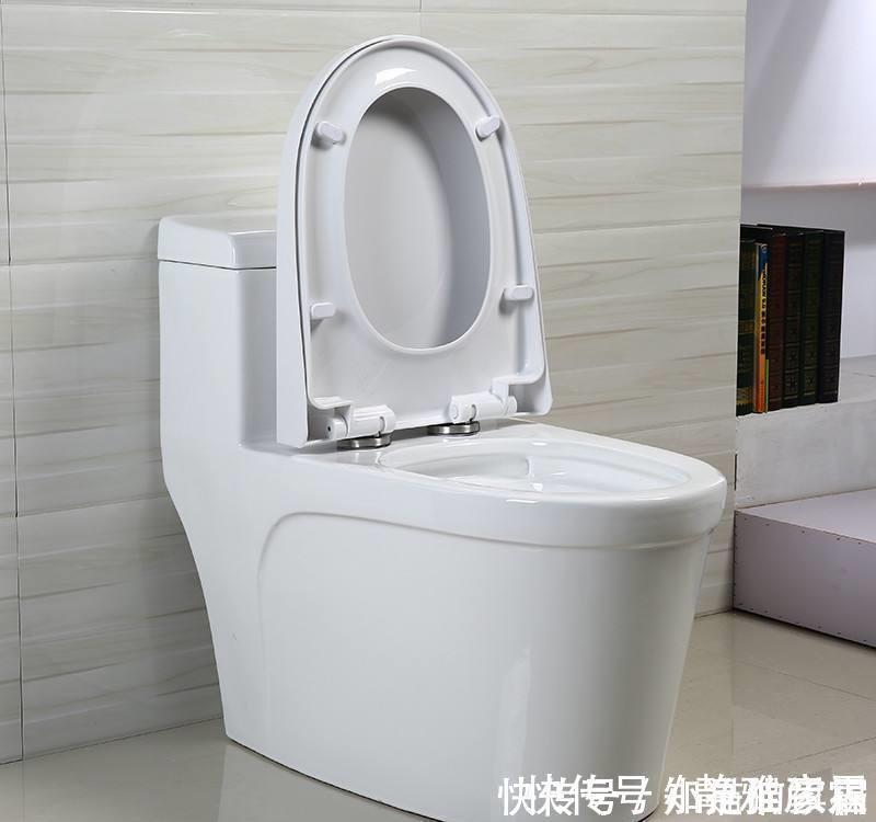 房子|卫生间一旦没装这玩意，立马让工人返工重新，难怪你家会越住越臭