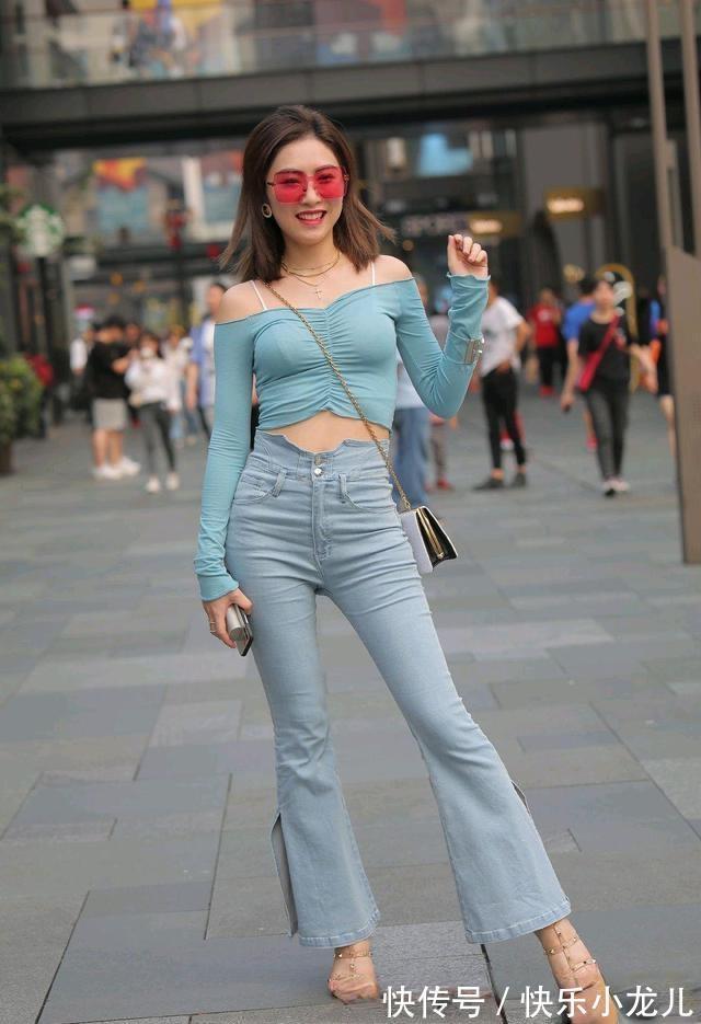 肩宽 亲民风格的打底裤,用心挑选和搭配的女生,身段突出
