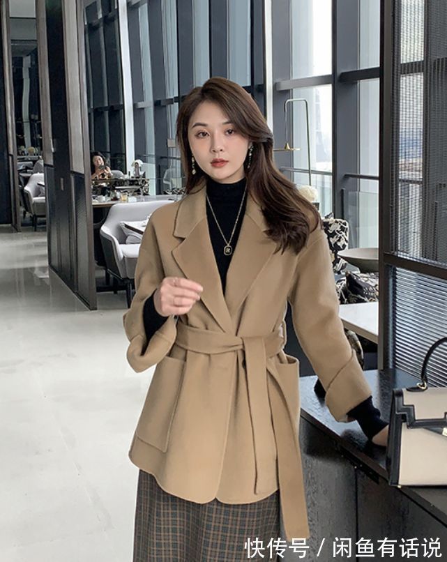 穿搭 打底衫还是黑色最百搭,35岁博主这几套秋冬穿搭,每一套都想照搬
