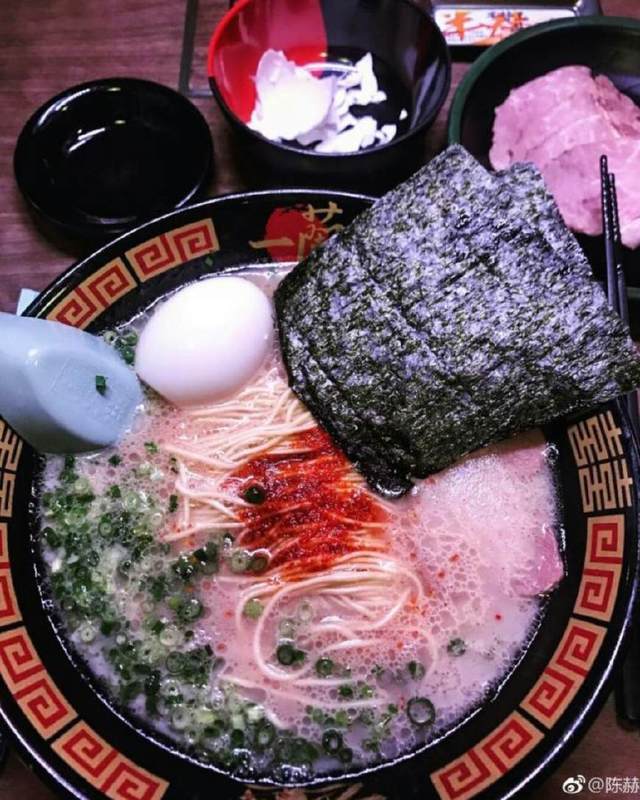 早餐|8位明星的早餐，谢娜寒酸，朱茵接地气，而我最想吃陈赫的